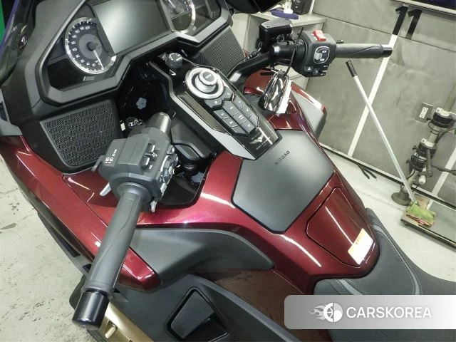 Проданный Honda GL1800 TOUR DCT id 4000070 из Японии, фото 14
