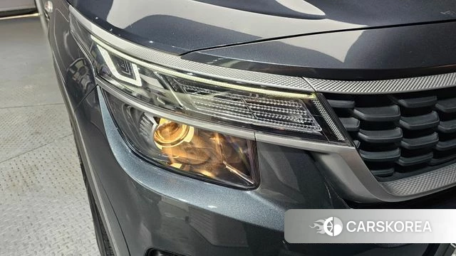 Kia Seltos id 4268799 из Кореи 14