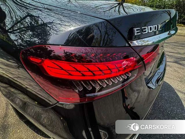 Mercedes-Benz E-class id 4264929 из Китая 14