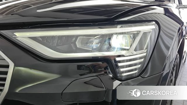 Audi e-Tron id 4338095 из Кореи 14