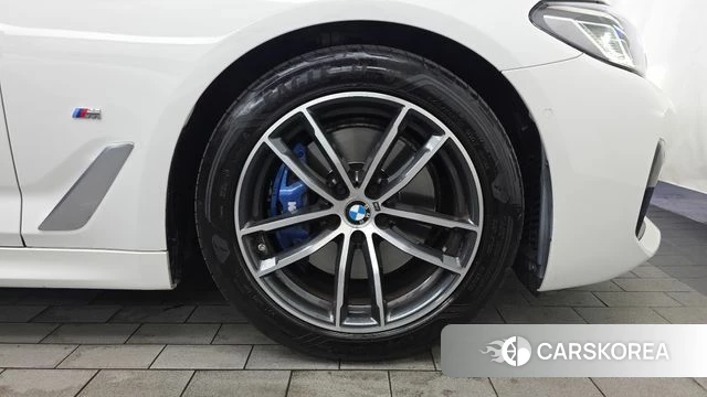 BMW 5 Series (G30) id 4481060 из Кореи 14
