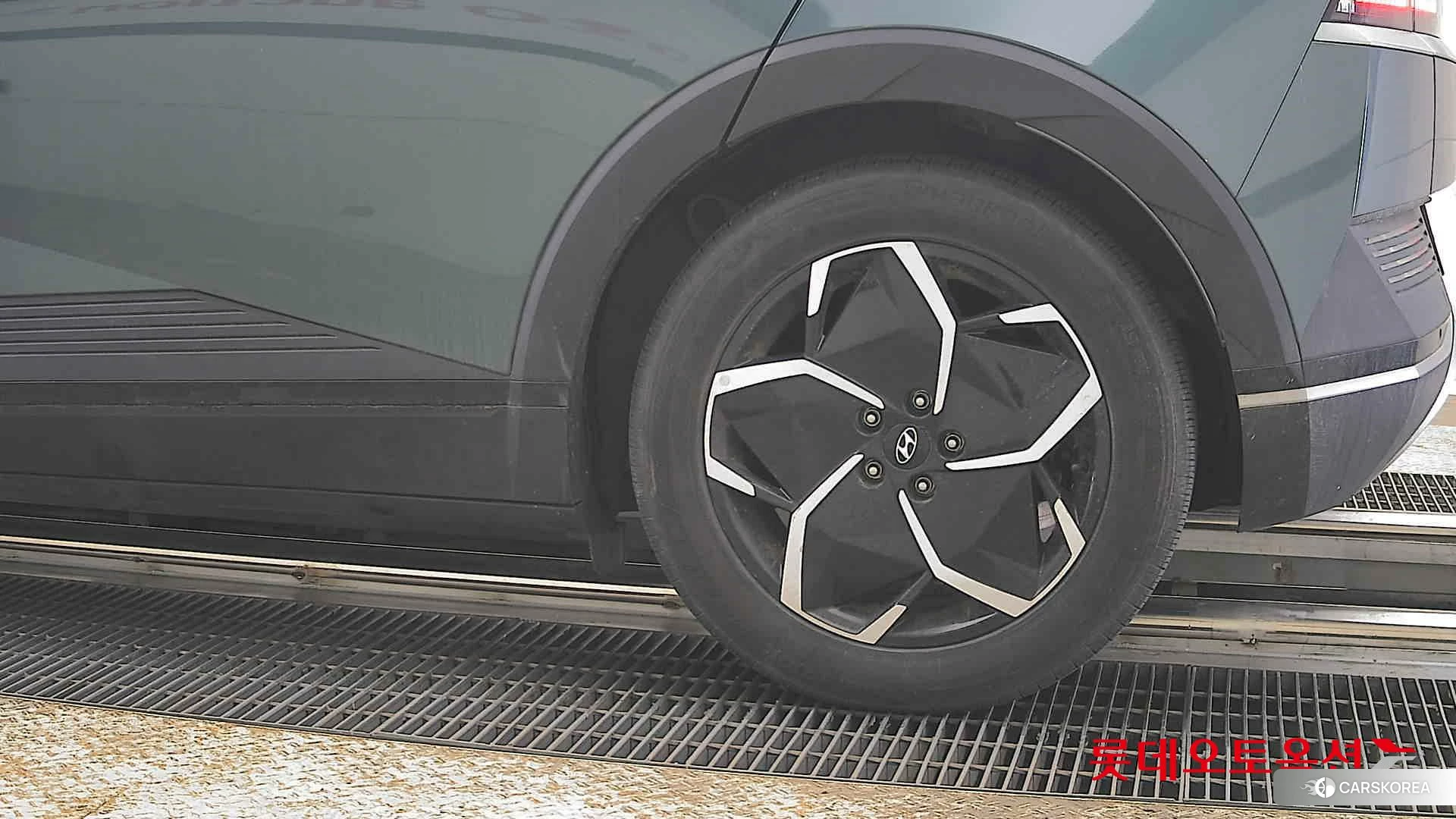 Hyundai IONIQ 5 id 3882073 из Кореи 14