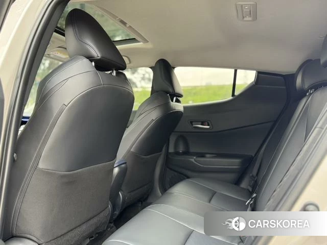 Toyota C-HR id 4263676 из Китая 14