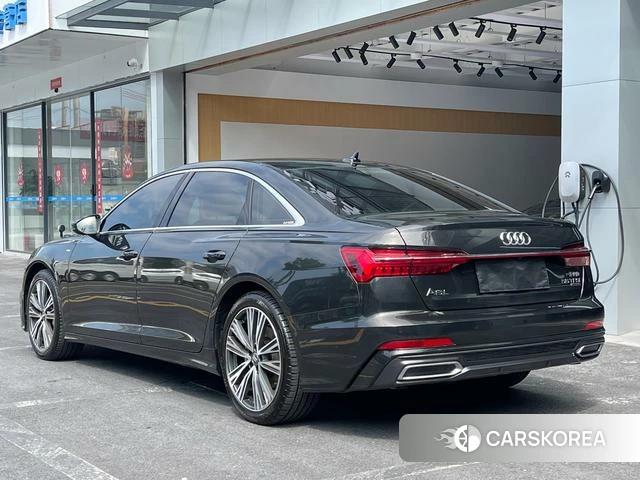 Audi A6L id 4273889 из Китая 14