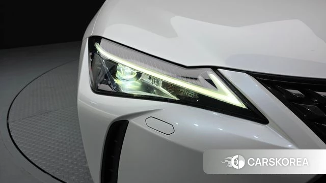 Lexus UX250h id 4458507 из Кореи 14