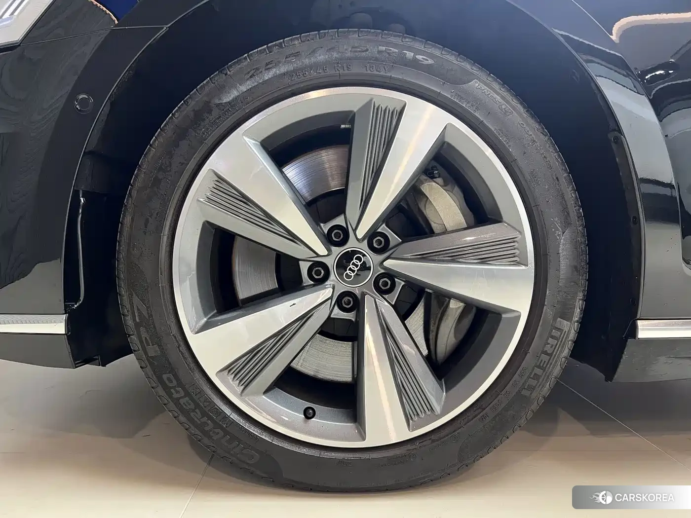 Audi A8 id 4674461 из Китая 14