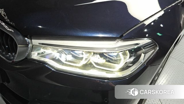 BMW 5 Series (G30) id 4318335 из Кореи 14