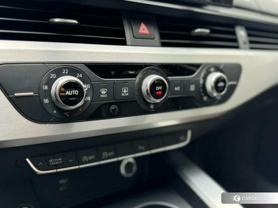 Audi A4L id 4512361 из Китая 13
