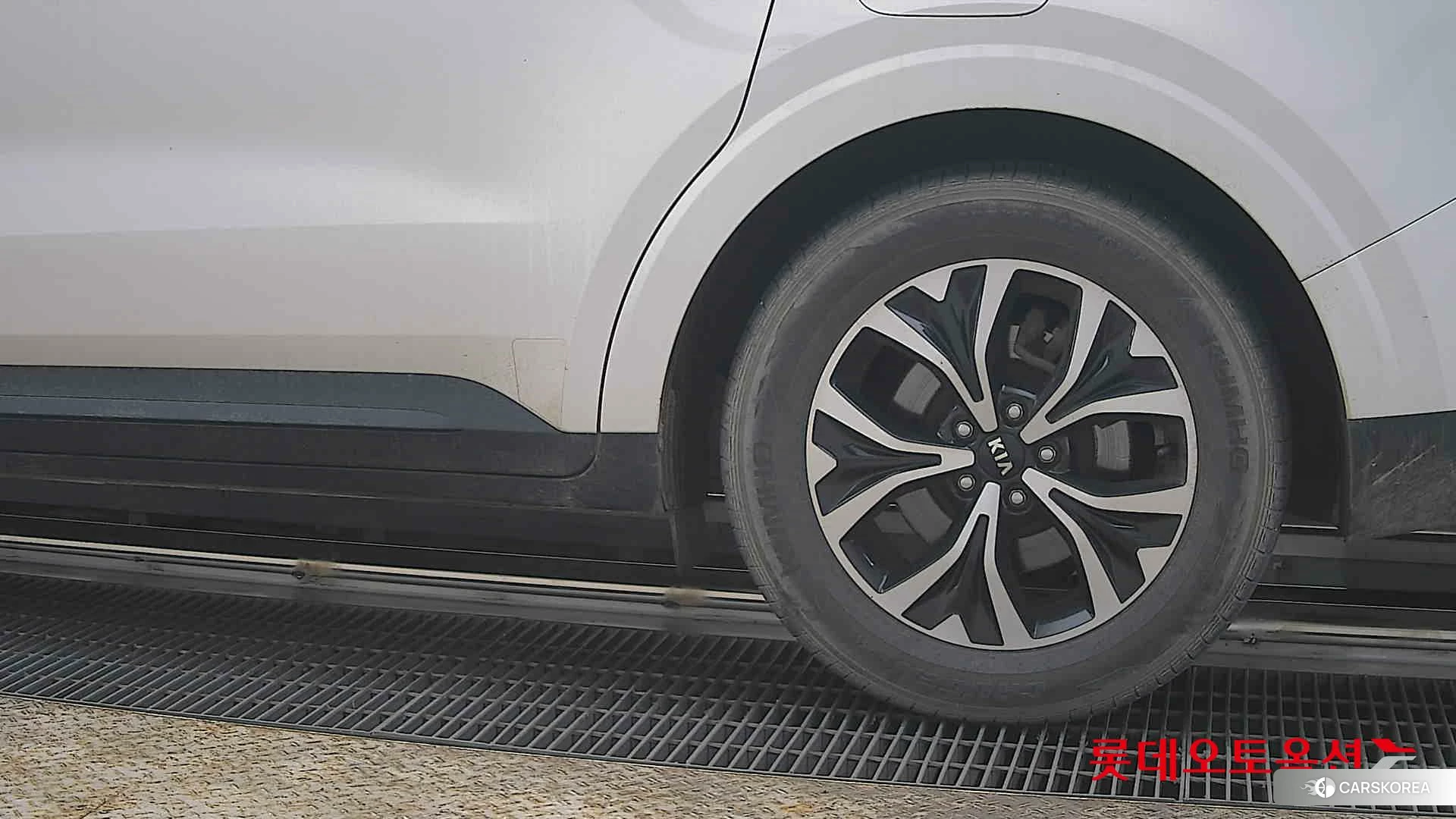 Kia Carnival id 3875729 из Кореи 14