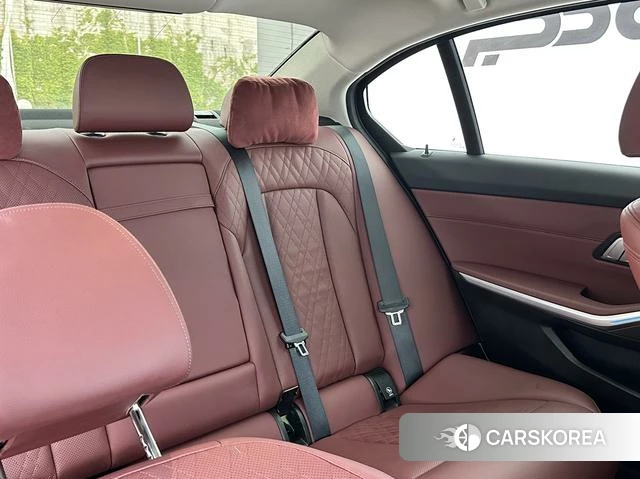 BMW 3 series id 4334702 из Китая 14