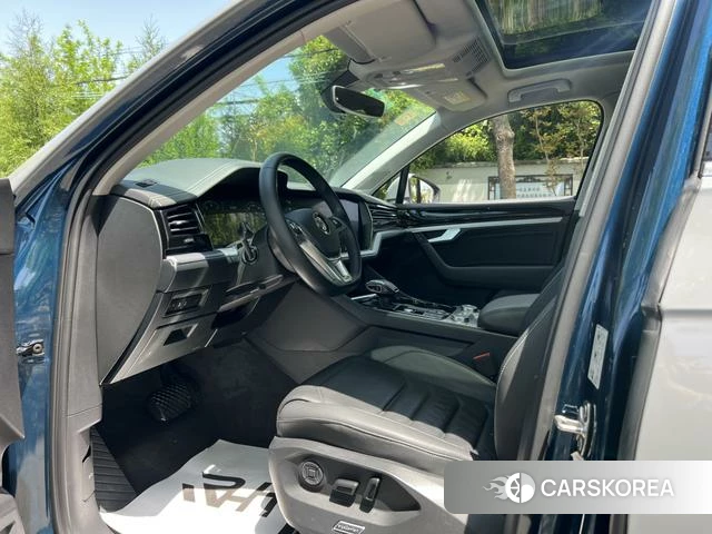 Volkswagen Touareg id 4211570 из Китая 14