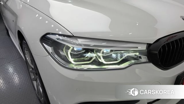 BMW 5 Series (G30) id 4435802 из Кореи 14