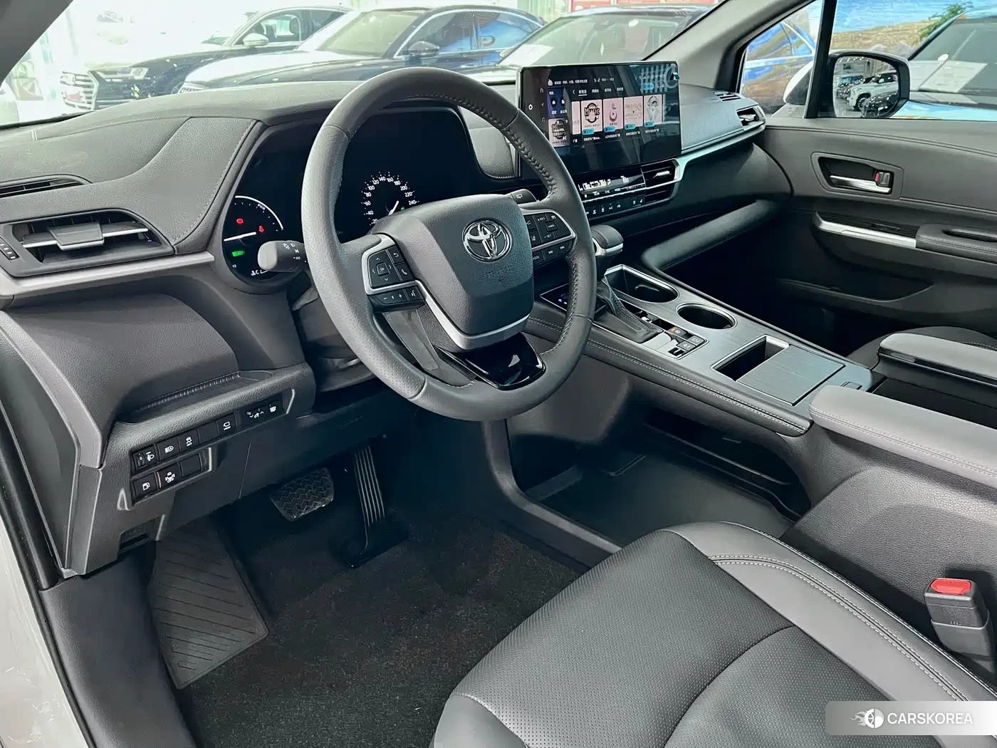 Toyota Sienna id 4547649 из Китая 14