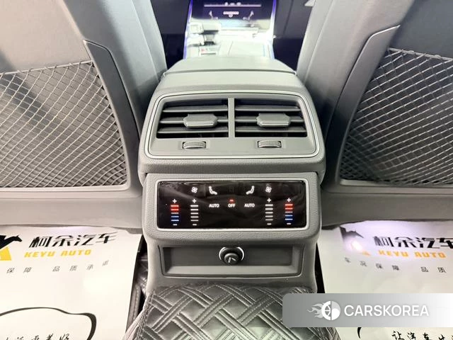 Audi A6L id 4259538 из Китая 14