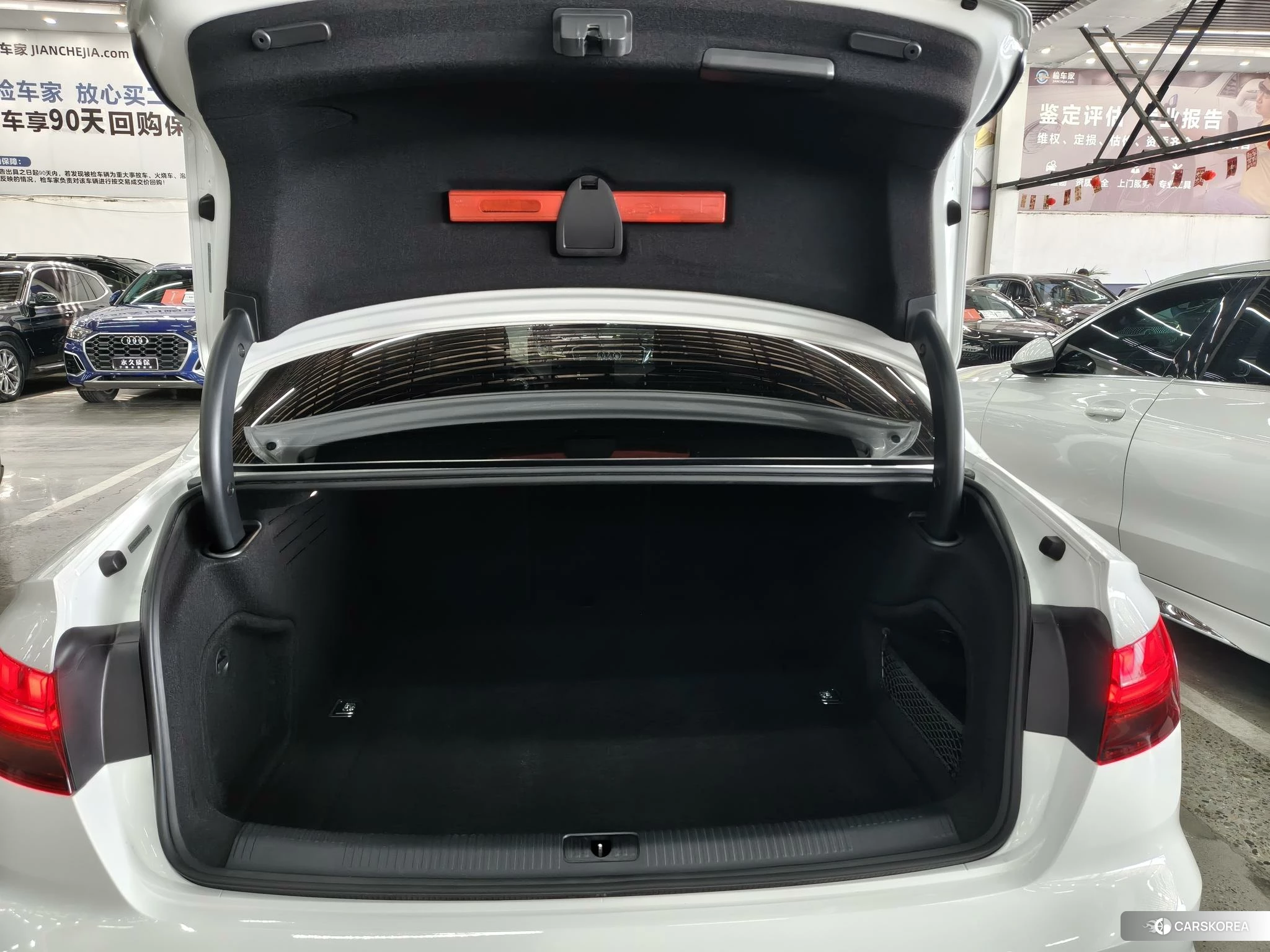 Audi A4L id 4467517 из Китая 14