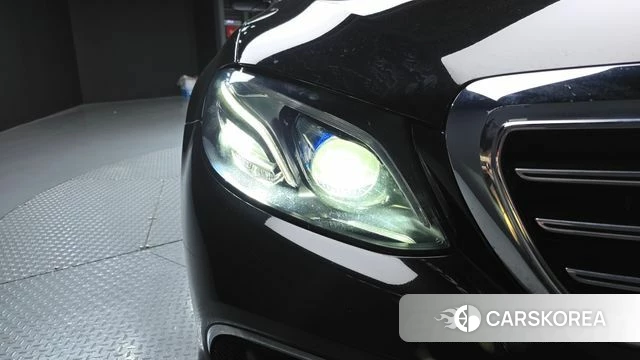 Mercedes-Benz E-Class W213 id 4284530 из Кореи 14