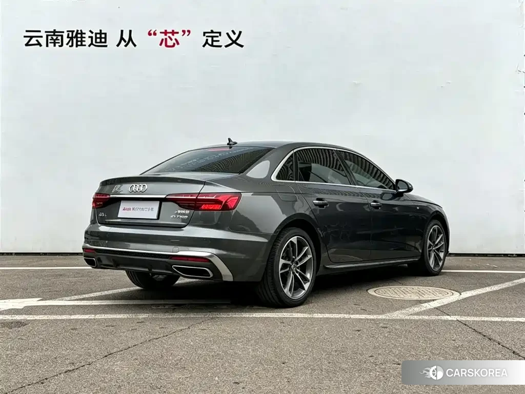Audi A4L id 4548234 из Китая 14