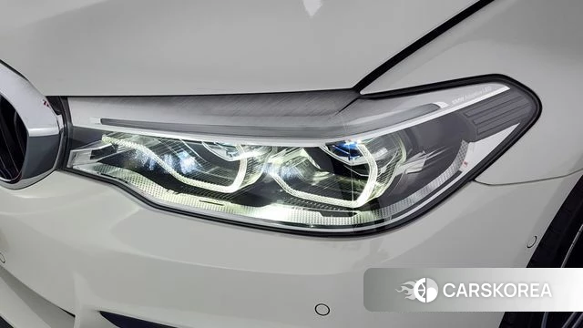 BMW 5 Series (G30) id 4574070 из Кореи 14