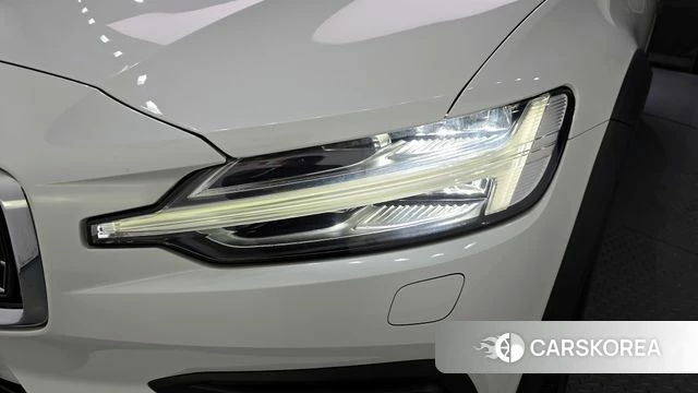 Volvo V60 Cross-Country 2nd Generation id 4316873 из Кореи 14