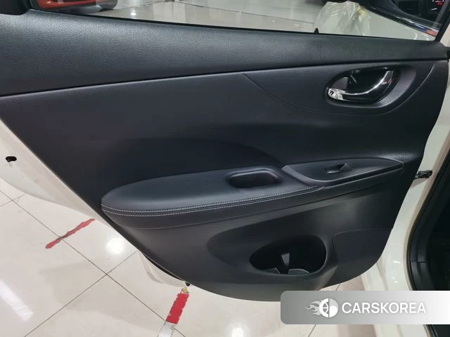 Nissan TIIDA id 4258760 из Китая 14