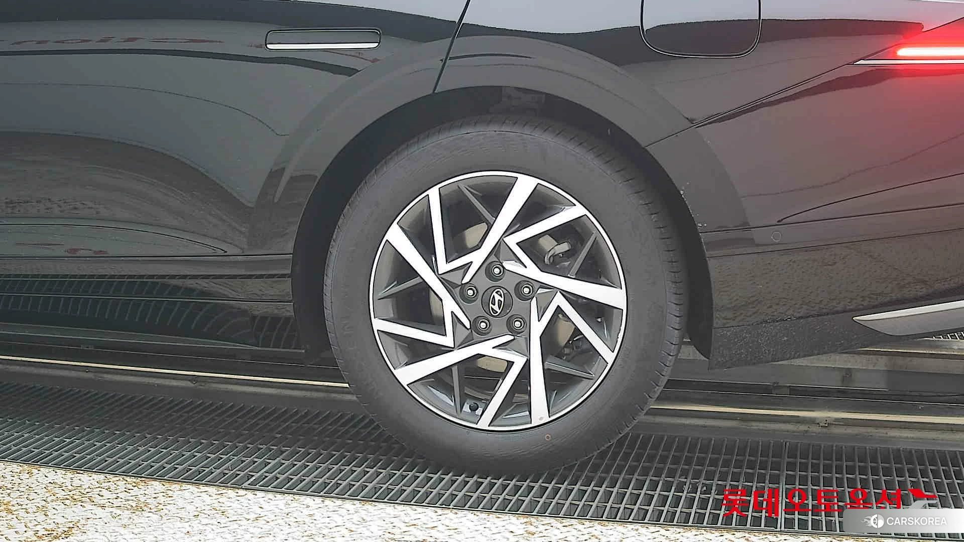 Hyundai Grandeur Hybrid id 4902520 из Кореи 14