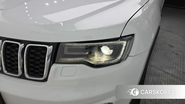 Jeep Grand Cherokee id 4384821 из Кореи 14
