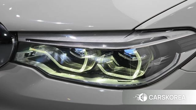 BMW 5 Series (G30) id 4742295 из Кореи 14