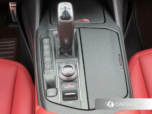 Maserati Levante id 4219592 из Китая 14