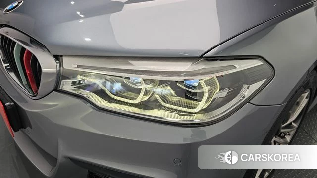 BMW 5 Series (G30) id 4531046 из Кореи 14