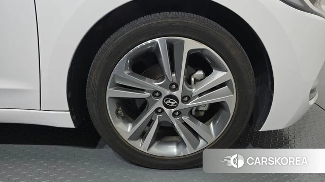 Hyundai Avante AD id 4907688 из Кореи 14