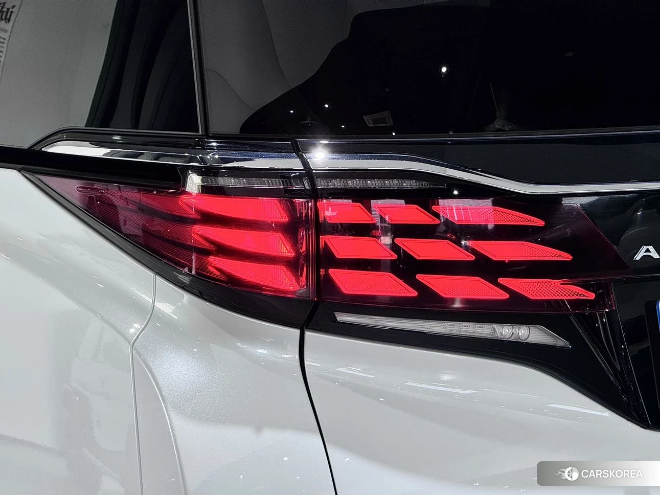 Toyota Elfa id 4407442 из Китая 14
