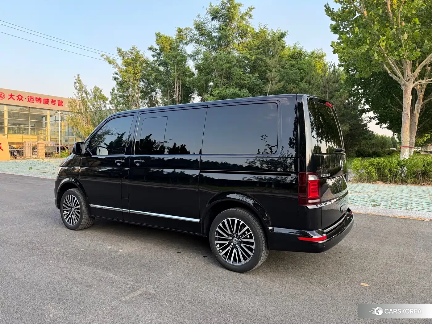 Volkswagen Multivan id 4599576 из Китая 14
