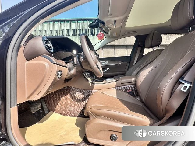 Mercedes-Benz E-class id 4328495 из Китая 14