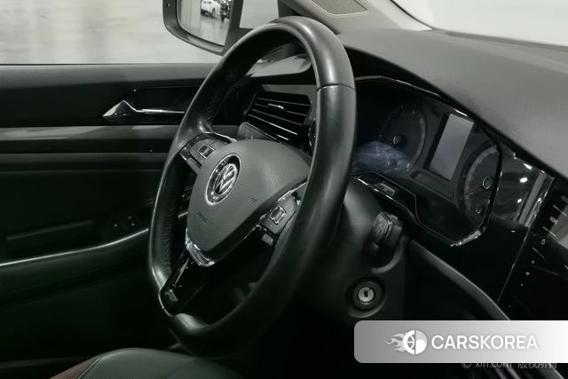 Volkswagen Bora id 4297654 из Китая 14