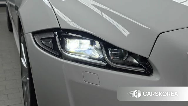 Jaguar All New XJ id 4643037 из Кореи 14