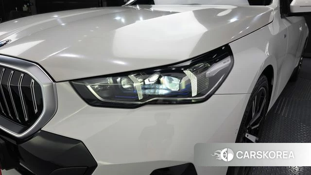 BMW 5 Series (G60) id 4591226 из Кореи 14