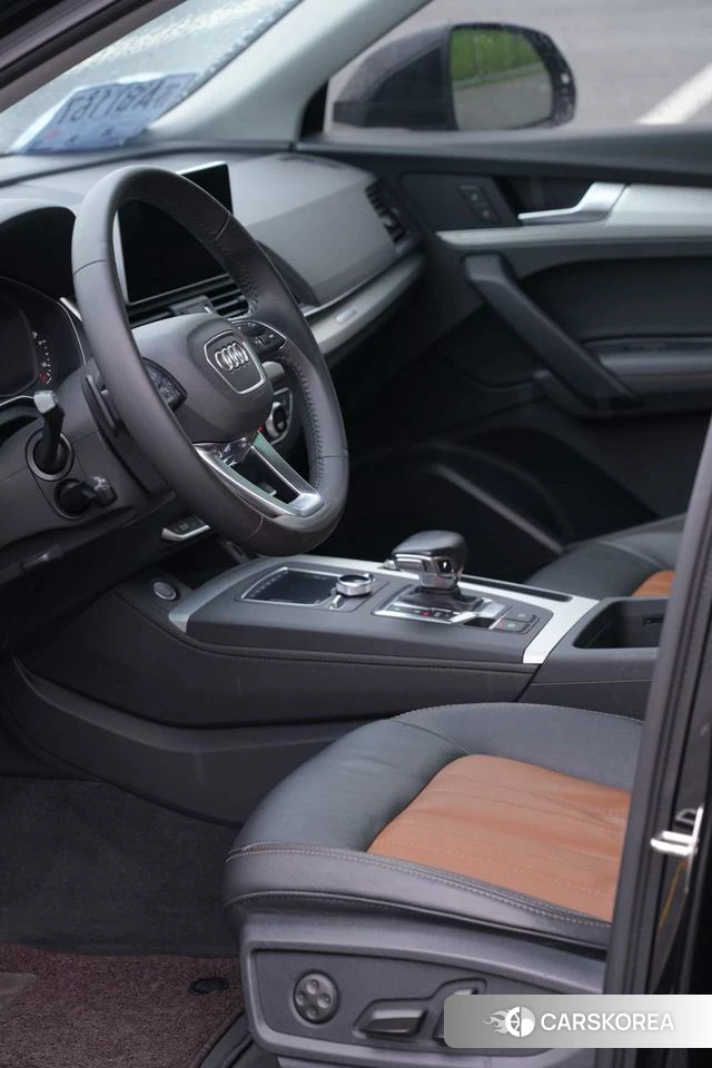 Audi Q5L id 4261441 из Китая 14
