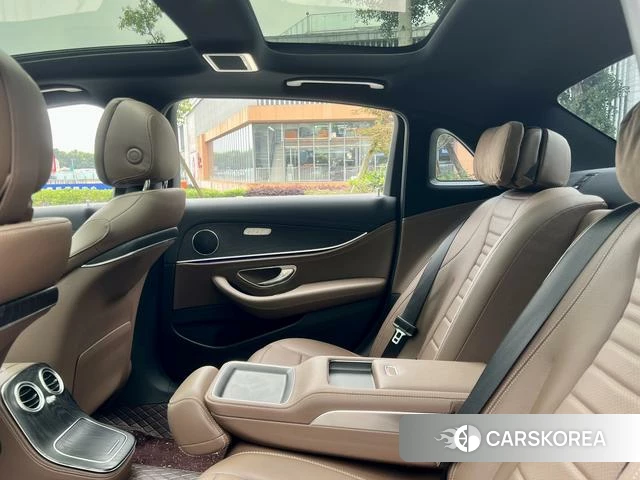 Mercedes-Benz E-class PHEV id 4256117 из Китая 14