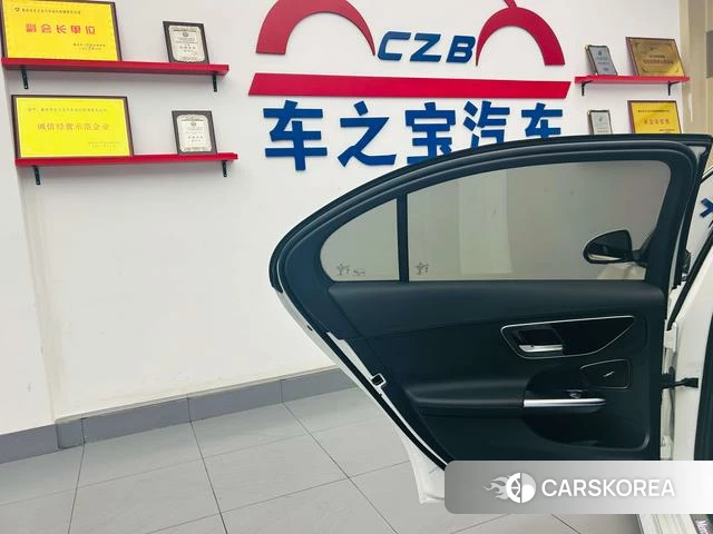 Mercedes-Benz Class C id 4297411 из Китая 14