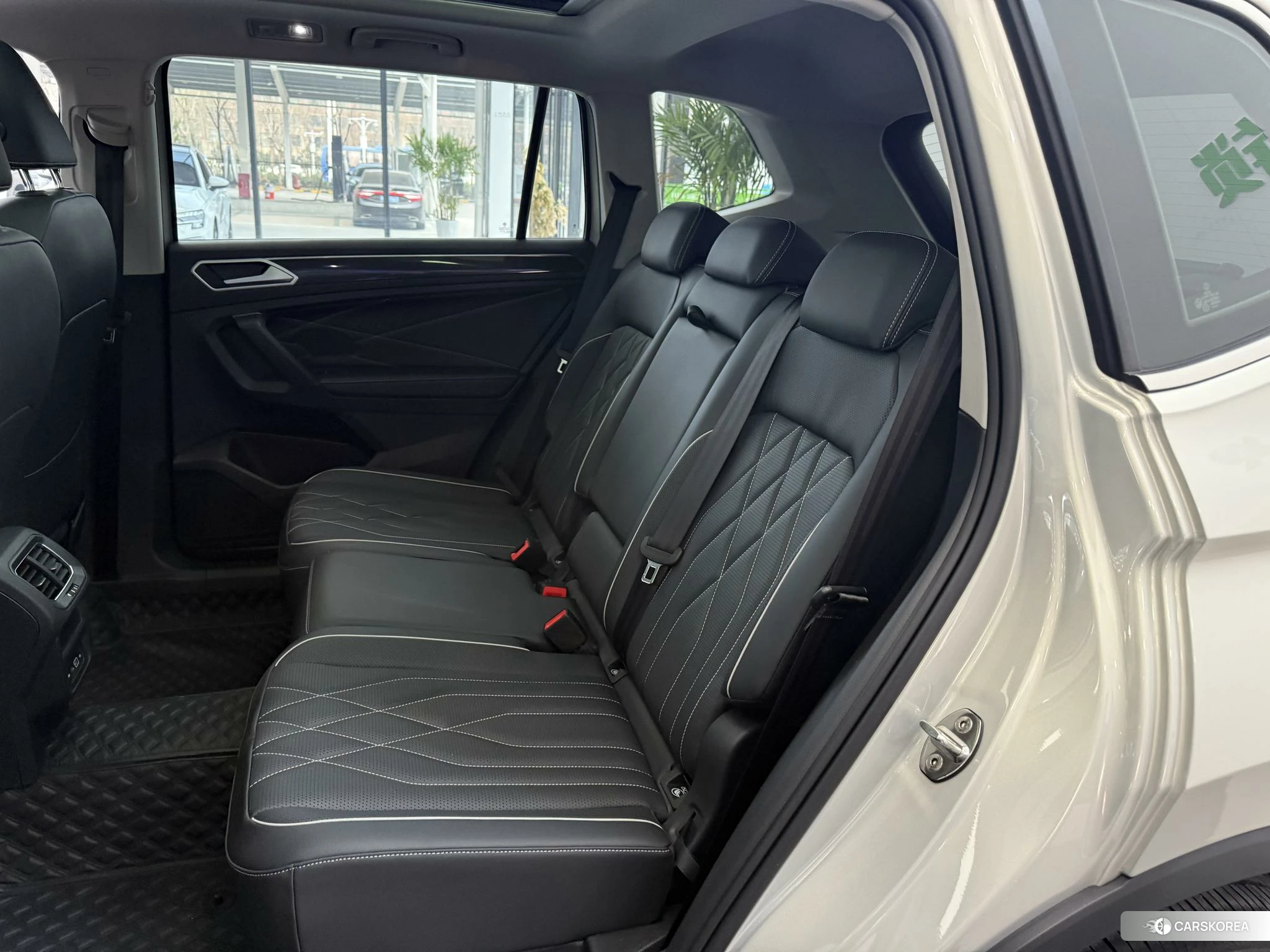 Volkswagen Tiguan L id 4452057 из Китая 14