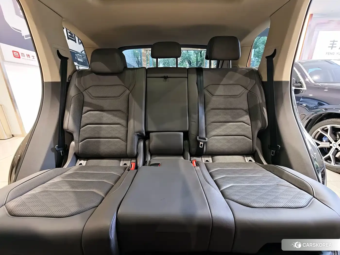 Volkswagen Touareg id 4547632 из Китая 14