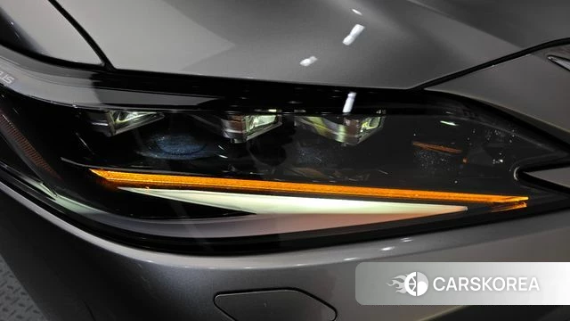 Lexus ES300h 7th generation id 4194156 из Кореи 14