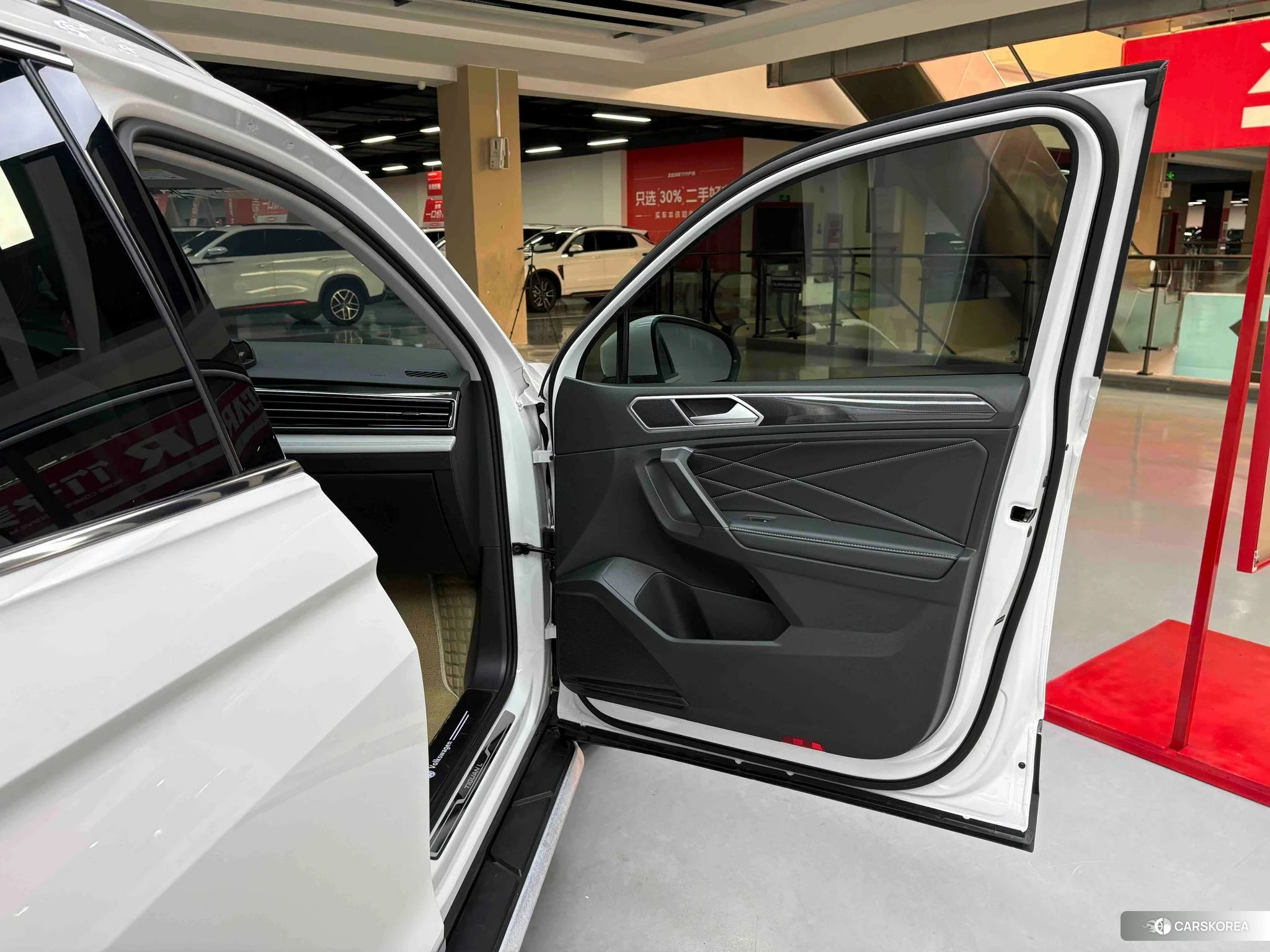 Volkswagen Tiguan L id 4441112 из Китая 14
