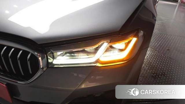 BMW 5 Series (G30) id 4618595 из Кореи 14