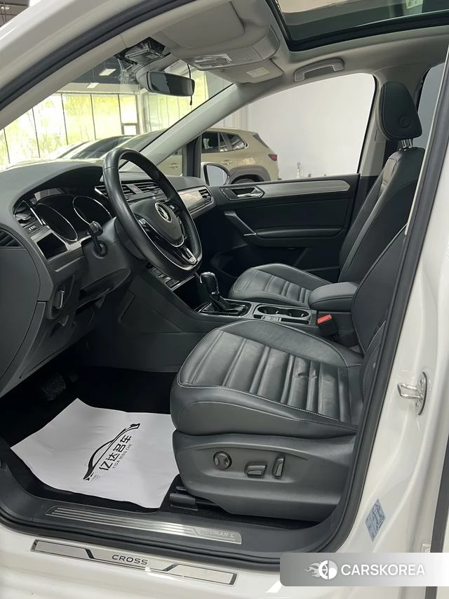 Volkswagen Touran L id 4278713 из Китая 14