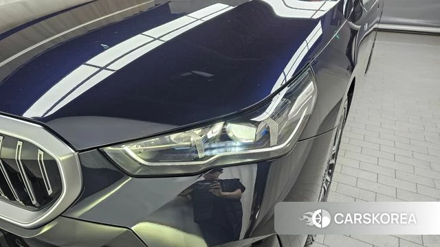 BMW 5 Series (G60) id 4200944 из Кореи 14