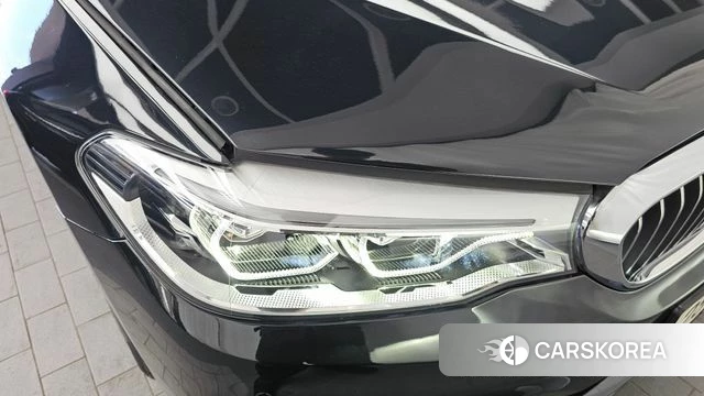 BMW 5 Series (G30) id 4245363 из Кореи 14