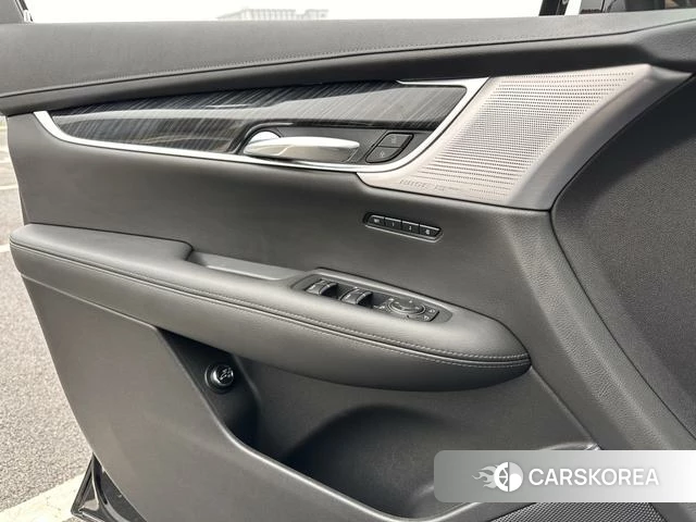Cadillac XT6 id 4221217 из Китая 14
