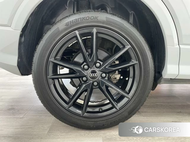 Audi Q2L id 4274373 из Китая 14