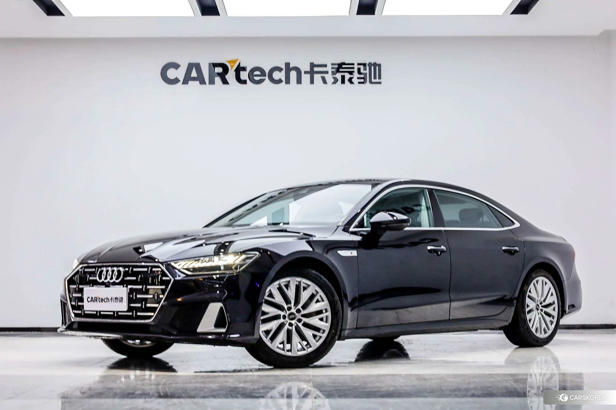 Audi A7L id 4467994 из Китая 14